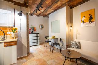 Alquiler Piso  Carrer dels tallers. Acogedora vivienda amueblada en el raval, barcelona para alquile