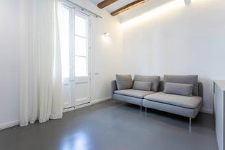 Alquiler Piso  Carrer de la riereta. Alquiler de vivienda de corta estancia en el raval