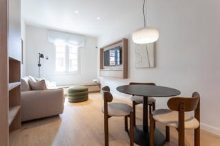 Affitto Appartamento  Carrer de l'olivera. Acogedora vivienda amueblada en poble sec, barcelona para alquil
