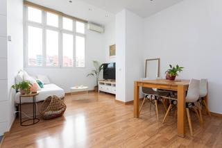 Location Appartement  Carrer del cabanyal. Vivienda amueblada y equiparada en barcelona para alquiler tempo