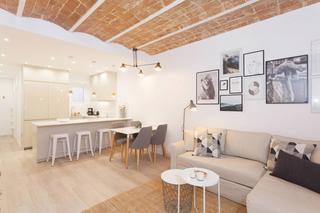 Flat  Carrer de canalejas. Piso reformado en zona muy  tranquila y cerca de metro