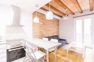 Lloguer Pis  Carrer dels salvador. Piso renovado en alquiler con 2 habitaciones