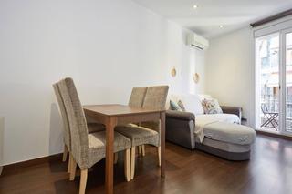 Location Appartement  Carrer del sant crist. Cómodo apartamento de 2 dormitorios en alquiler