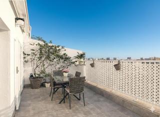 Attique  Carrer de la riera blanca. Magnifico atico con terraza y preciosas vistas