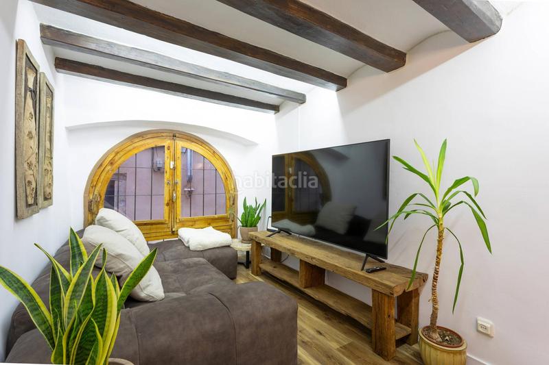 Foto 4a005ad8-7fd5-43ab-88a9-9a11adcf29e0. Alquiler piso alquiler de vivienda en el corazón del barri Gòtic en Barcelona