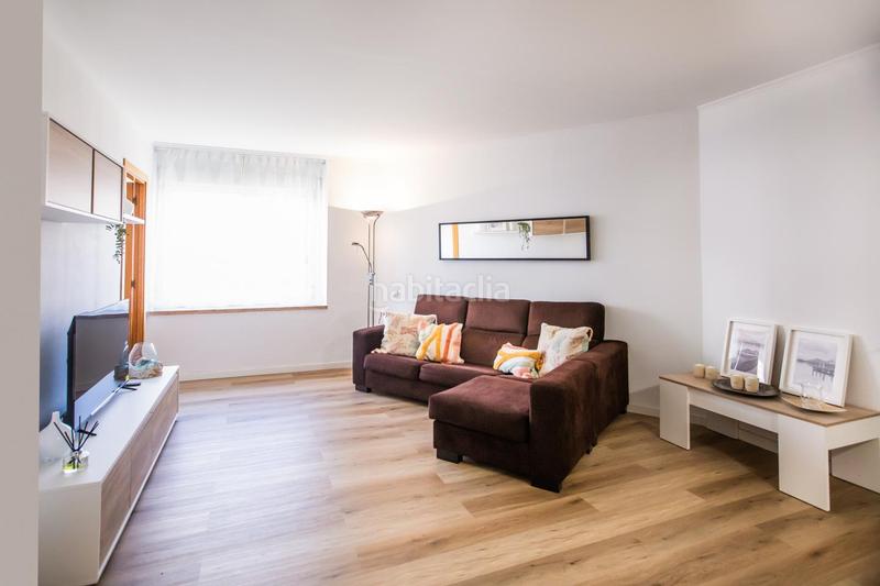 Foto 581e0652-b429-43f6-a366-890fb1451b43. Alquiler piso increible piso de 4 habitaciones en Navas en Barcelona