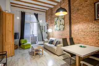 Rent Flat  Carrer de la flor del lliri. Acogedor piso de 2 dormitorios con balcón en alquiler