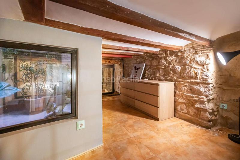 Foto f2172a26-5c0a-48f3-b6e4-db418dc9edb6. Alquiler planta baja estudio de una habitación en alquiler en Barcelona