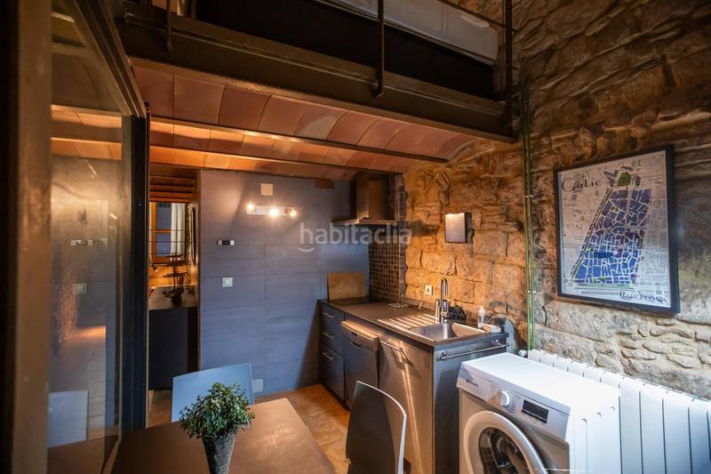 Foto f79250f9-3497-4e30-badd-a387f3f58984. Alquiler planta baja estudio de una habitación en alquiler en Barcelona