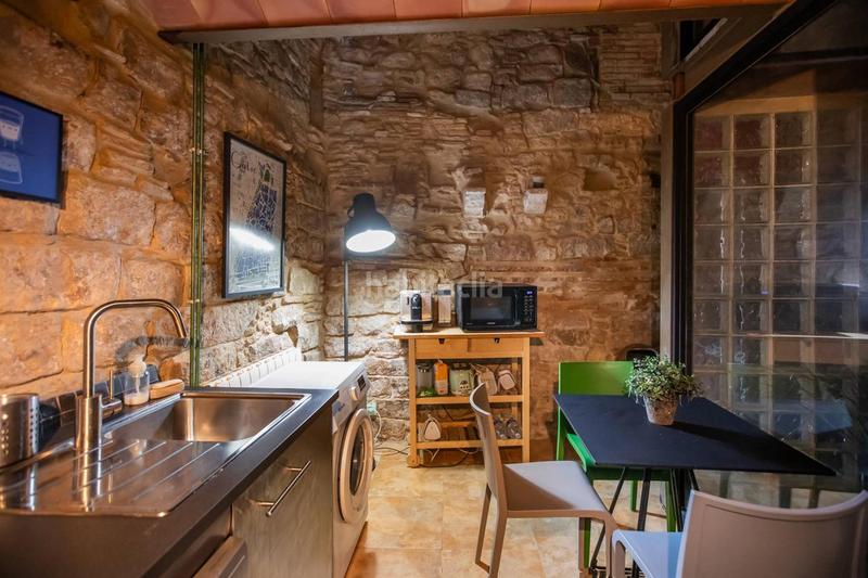 Foto fd150b96-c43f-4687-841a-3dc975369ab2. Alquiler planta baja estudio de una habitación en alquiler en Barcelona