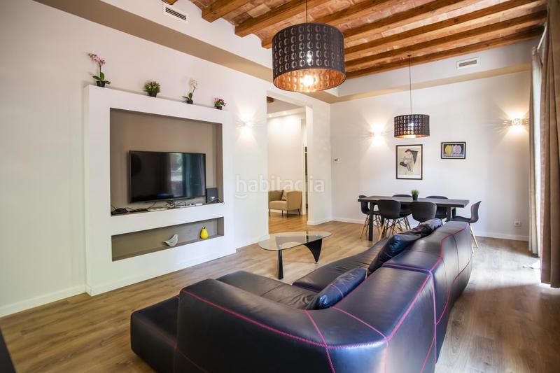 Foto f08b9424-71b4-4c38-a655-f61fd91b3c30. Alquiler piso magnifico piso de 3 habitaciones en poble sec en Barcelona