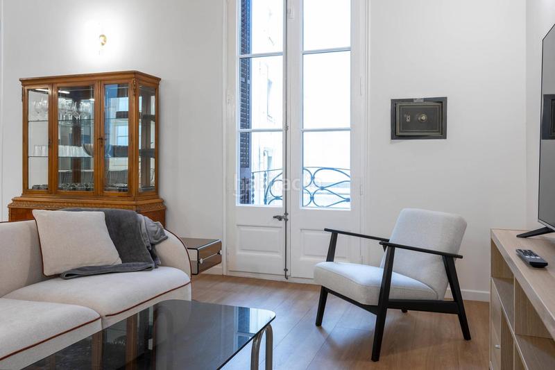 Foto b9961ba8-37f0-4bd2-8801-f18fac67f0ff. Alquiler piso moderna vivienda en el corazón del barri Gòtic, en Barcelona
