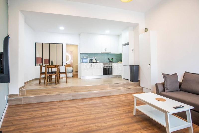 Foto 9c58d385-c642-4984-a66e-ac464912f441. Local comercial a Vila de Gràcia Barcelona