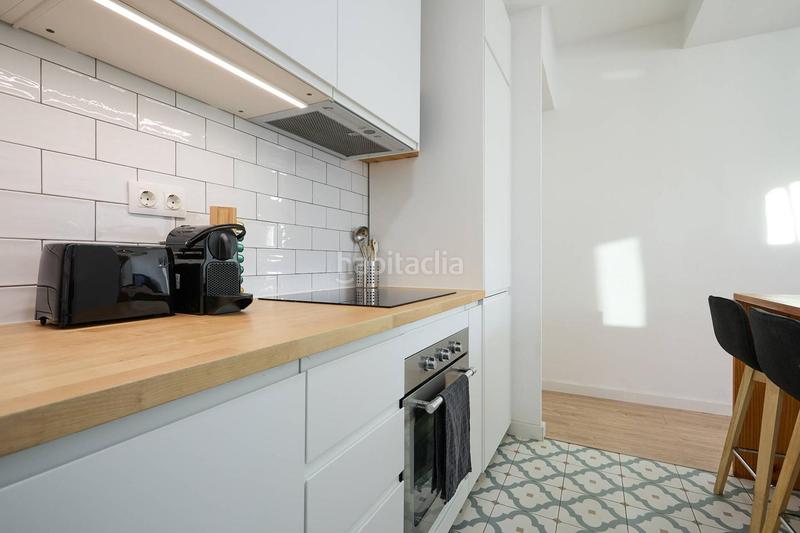 Foto 558bcfda-c592-4944-a9dd-06b9cf77373b. Miete etagenwohnung in El Camp de l´Arpa del Clot Barcelona