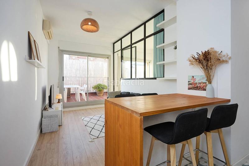 Foto b2945a6e-1593-426b-bb26-c8b40f99e19a. Rent flat in El Camp de l´Arpa del Clot Barcelona