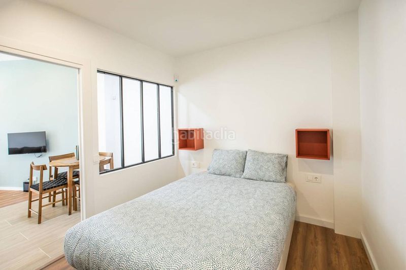 Foto c3d17f29-5efe-4939-b9e8-ff33d87b00d5. Local comercial a Vila de Gràcia Barcelona