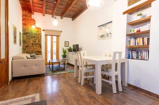 Pis a Plaça de Santa Caterina