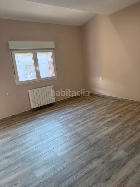 Foto 62bee34f-6234-4ea4-892a-9f3c23c317fd. Casa  reformada en carrer paris en Creu de Barberà Sabadell