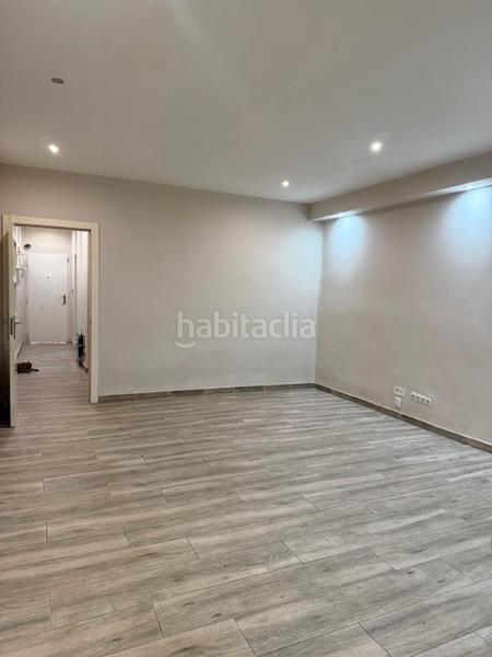 Foto 7d400a00-4959-4251-a6a3-fdb0d373a9b9. Casa  reformada en carrer paris en Creu de Barberà Sabadell