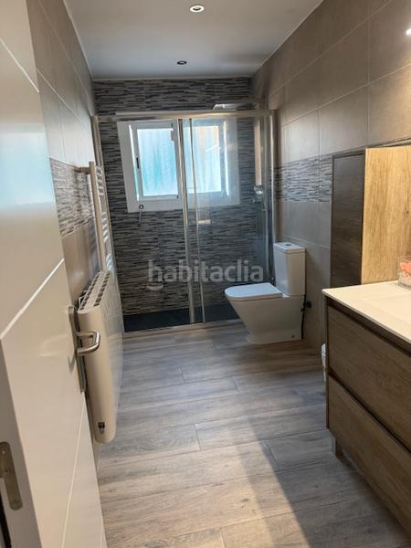 Foto 82581b65-5a08-43d6-8b86-1a684ca388ec. Casa  reformada en carrer paris en Creu de Barberà Sabadell