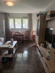 Pis  Avinguda del cantábric. Piso en badia conservado