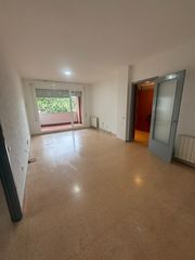 Pis  Carrer de diego de almagro. Piso en sabadell, creu de barbera