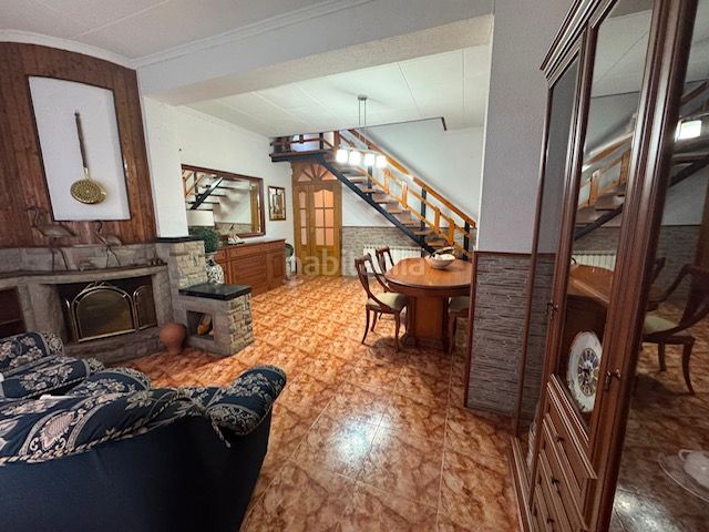 Foto a6fa4955-895b-429d-83fc-d832c0358ed4. Casa adossada amb calefacció a Casc Antic Ripollet