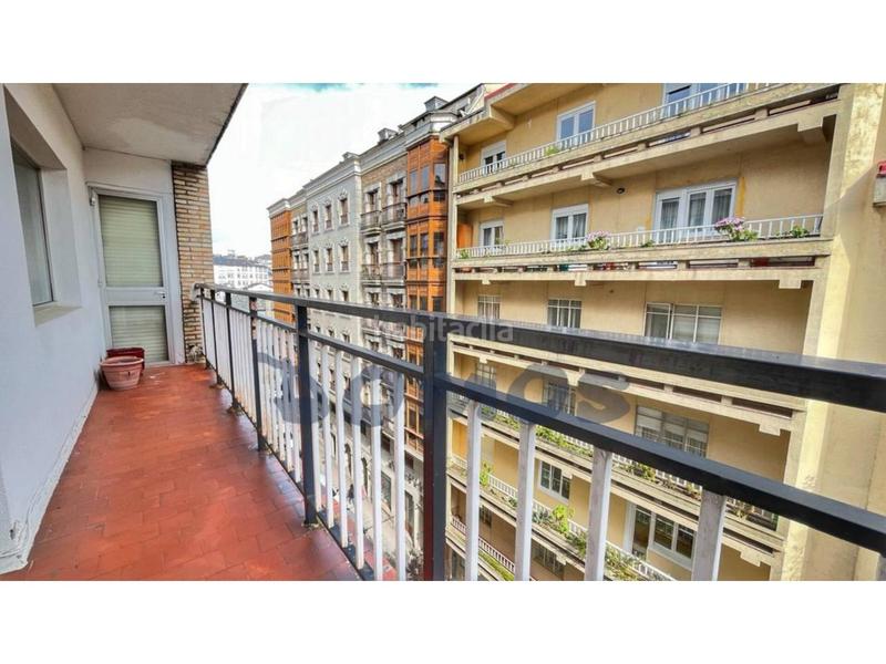 Foto 0a13906f-c780-4860-a892-10e5e9c7e791. Piso  en venta en calle tuy en A Milagrosa Lugo