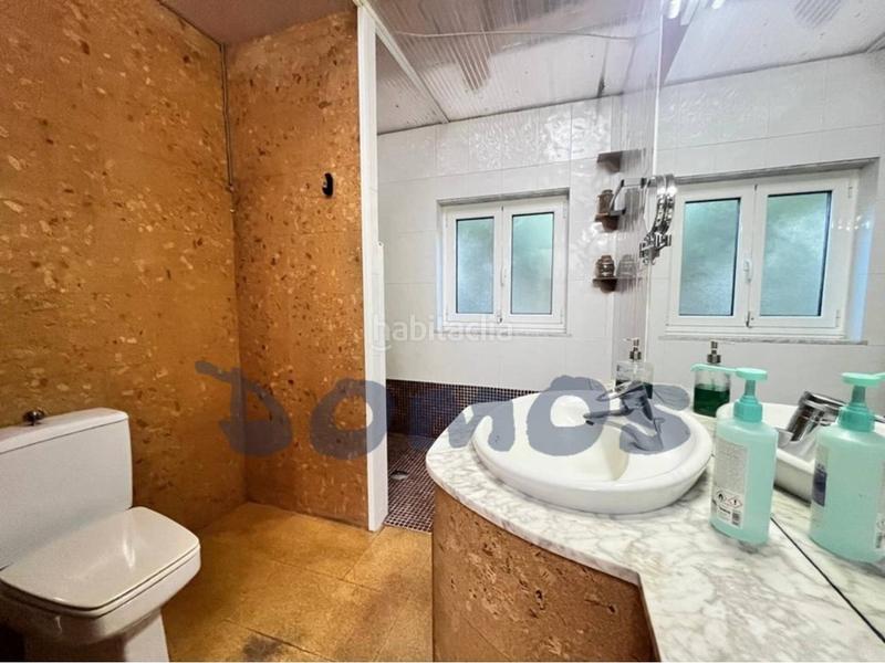 Foto 08b59c5c-0962-42ca-9a1f-c13fe71afd6e. Maison avec chauffage parking dans Corgo (O)