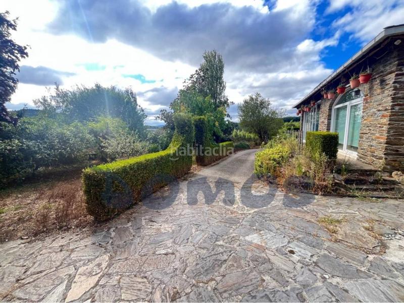 Foto 768263f3-09c4-41ed-a750-18d544b73ab1. Maison avec chauffage parking dans Corgo (O)