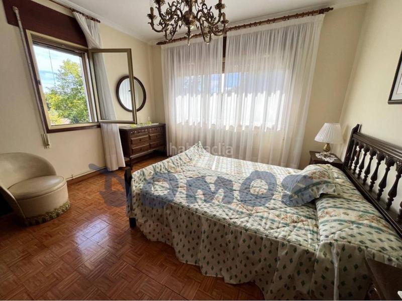 Foto 7c03d387-ceab-493f-b763-ab8c41c6a935. Chalet mit heizung parking in Corgo (O)