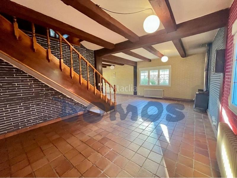 Foto 208df6a4-2eff-40fb-a32a-8f90f38a9792. Chalet with heating pool in Parroquias del Este Lugo