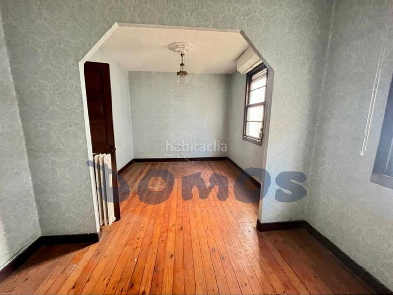 Foto 11b0d6a9-249d-4aec-9caa-1ee317facd27. Xalet amb calefacció aparcament a A Milagrosa Lugo