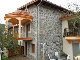Casa a Ramales de la Victoria. En ramales de la victoria, capital del alto asón, bella població