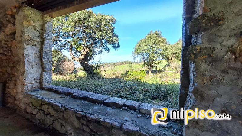 Foto bc7b48c1-93cb-4494-8b68-c76dd760ab97. Casa  con terreno en Voto