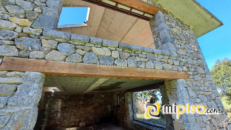 Foto e0e85ec1-03ef-4520-8dfc-94f73e54547f. Casa  con terreno en Voto