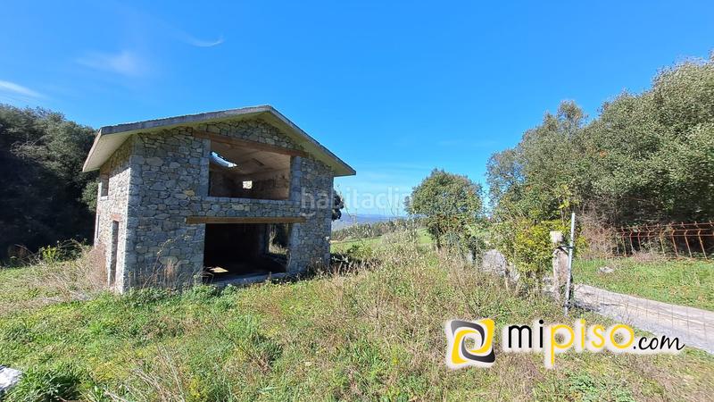 Foto ef717fe8-67ca-44c8-be77-a74f73c4afbe. Casa  con terreno en Voto