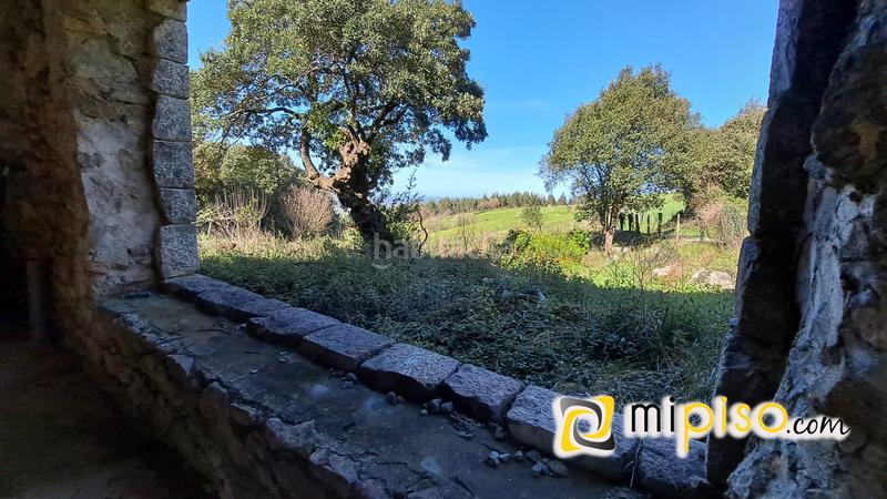 Foto ff3021bb-2f4b-4794-a54d-7d01eb666f7f. Casa  con terreno en Voto