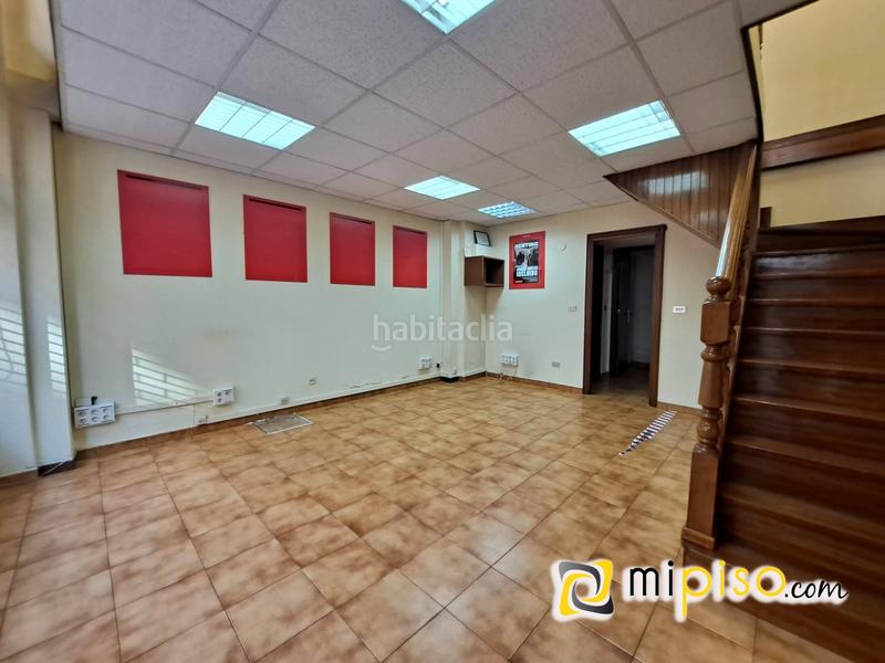 Foto 596a5096-4725-42f1-82b4-25e9a67151af. Lloguer local comercial a Santoña