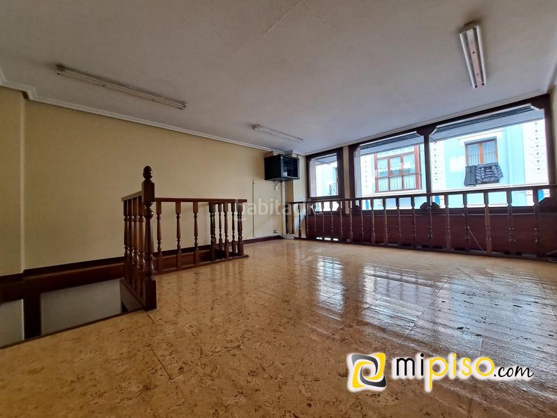 Foto 70ff9bd7-dbd5-441b-a021-df3f3114870e. Lloguer local comercial a Santoña