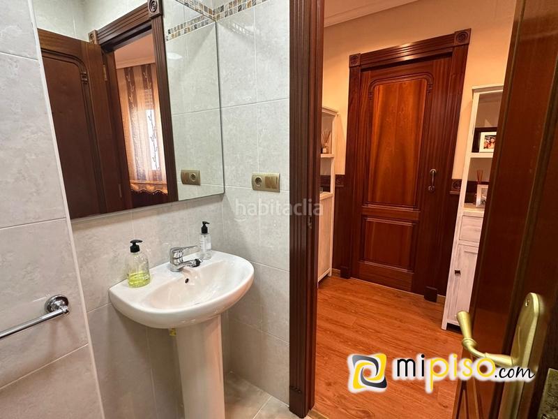 Foto 04bde4d7-e3af-4a51-b45f-e1c4b7003770. Dúplex inmobiliaria mipiso os presenta este maravilloso dúplex en el Centro , en una de las zonas más transitadas y con mucha vi en Laredo