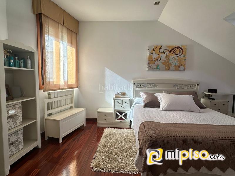 Foto 58d31a58-8774-41d3-9fab-a84bcc8fa2c3. Dúplex inmobiliaria mipiso os presenta este maravilloso dúplex en el Centro , en una de las zonas más transitadas y con mucha vi en Laredo
