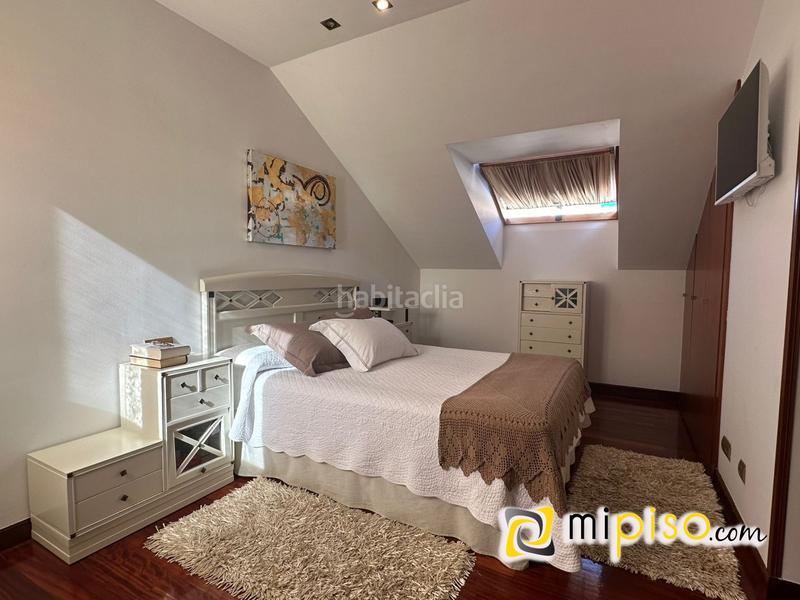 Foto 7aef625e-f4d6-4a44-8a66-b67442b6ae6e. Dúplex inmobiliaria mipiso os presenta este maravilloso dúplex en el Centro , en una de las zonas más transitadas y con mucha vi en Laredo