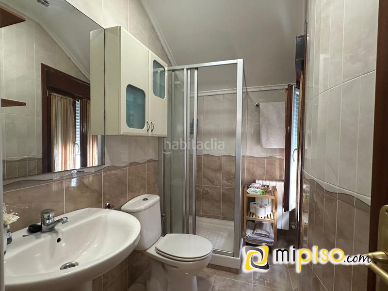 Foto 95d3e176-1b27-49b6-ac50-7cb875ed5cfd. Dúplex inmobiliaria mipiso os presenta este maravilloso dúplex en el Centro , en una de las zonas más transitadas y con mucha vi en Laredo