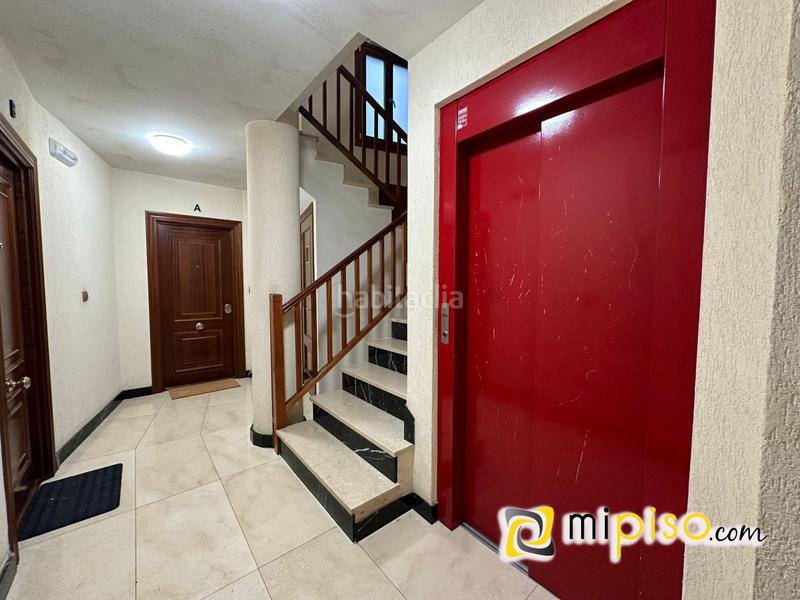 Foto 9d4198dd-a160-4dc1-963f-7c7a6c5f8d44. Dúplex inmobiliaria mipiso os presenta este maravilloso dúplex en el Centro , en una de las zonas más transitadas y con mucha vi en Laredo