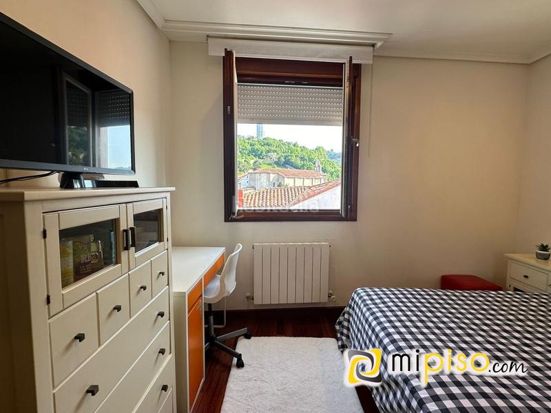 Foto 9df5c08d-b523-40f8-9918-2cf51ea50925. Dúplex inmobiliaria mipiso os presenta este maravilloso dúplex en el Centro , en una de las zonas más transitadas y con mucha vi en Laredo