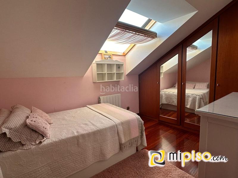 Foto a9963b59-d796-4ac9-af70-f93d5ebc6544. Dúplex inmobiliaria mipiso os presenta este maravilloso dúplex en el Centro , en una de las zonas más transitadas y con mucha vi en Laredo