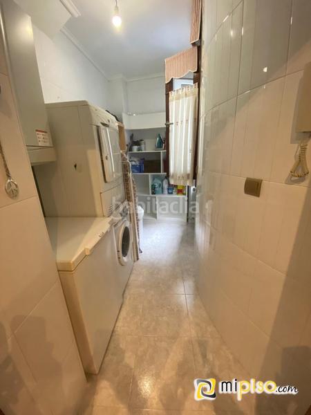 Foto aa05d499-ae22-4c99-9728-a53bbed74190. Dúplex inmobiliaria mipiso os presenta este maravilloso dúplex en el Centro , en una de las zonas más transitadas y con mucha vi en Laredo