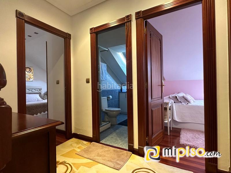 Foto d945a675-57bb-4677-8e7f-b2d9b7179fc1. Dúplex inmobiliaria mipiso os presenta este maravilloso dúplex en el Centro , en una de las zonas más transitadas y con mucha vi en Laredo