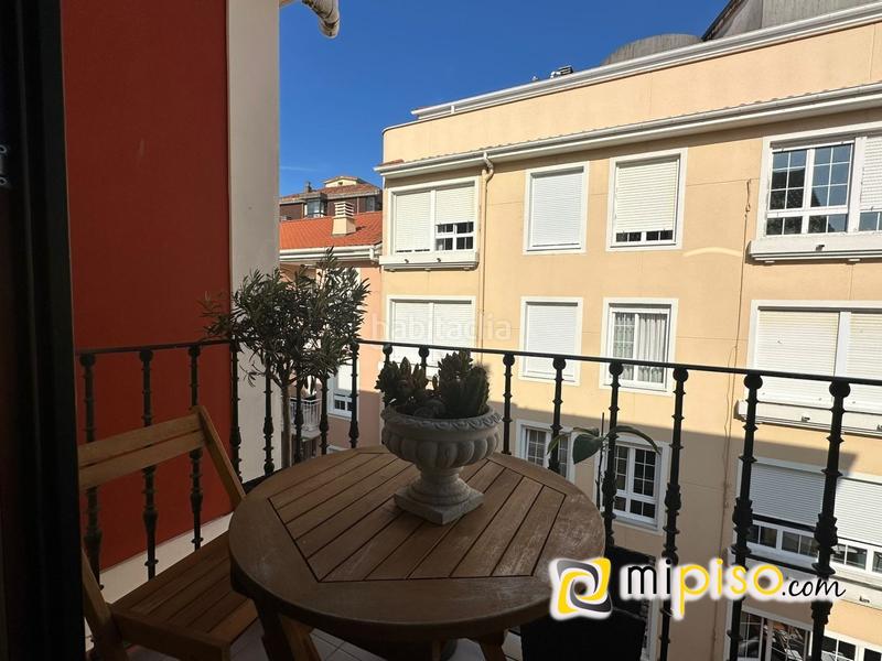 Foto f848c028-7fa5-4916-a38c-568daa0c8d18. Dúplex inmobiliaria mipiso os presenta este maravilloso dúplex en el Centro , en una de las zonas más transitadas y con mucha vi en Laredo